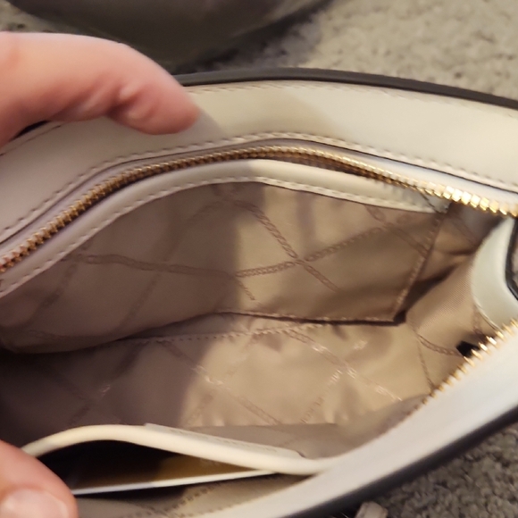Michael Kors Cream Crossbody Bag - Picture 9 of 12
